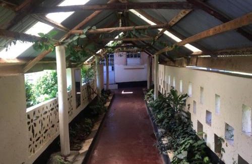 Central Province Cabin | Hippo Point BnB