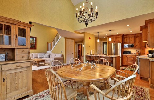 Ludlow Apartment | Hirt, Solitude E301 Vrbo
