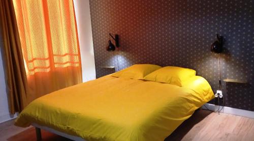 Saumur House | Histoire de Loire - Savennières sdb partagée