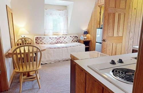 East Chop House | Historic 11 room Full House Rental in Oak Bluffs