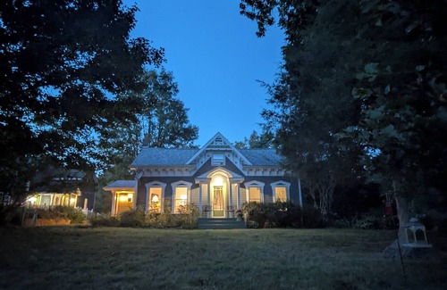 Rome House | Historic 1850’s farmhouse nestled in the woods near the Ohio River in So Indiana
