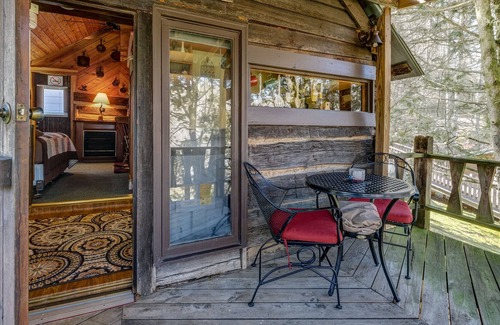 Murphy Cabin | Historic 1861 Log Cabin - In the heart of the Appalachians-Cobb Creek Cabins