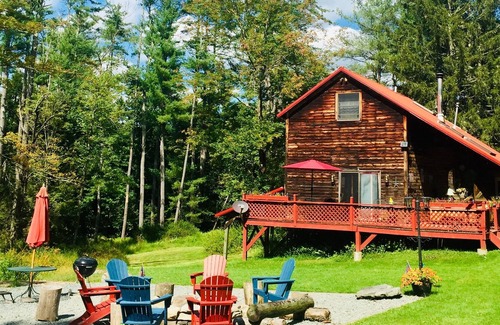 Eldred House | Historic 1895 Renovated Barn! 'Cottage at Belle Knowle'