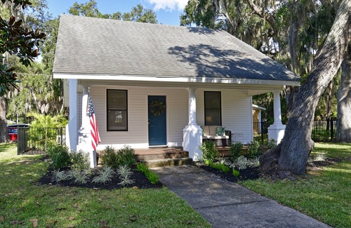 Palmetto Cottage | Historic 1930s Cottage + Heated Pool + 12mi to beaches & 1 mi to downtown