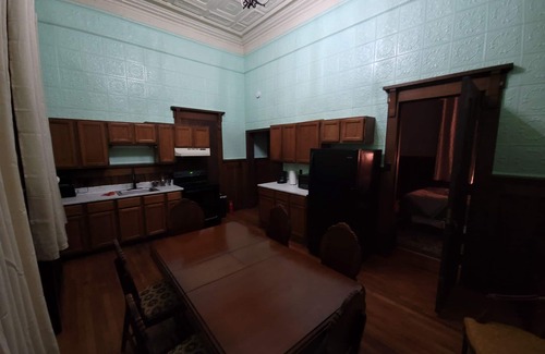 Corry House | Historic 2 Bedroom 2 Bath in Downtown