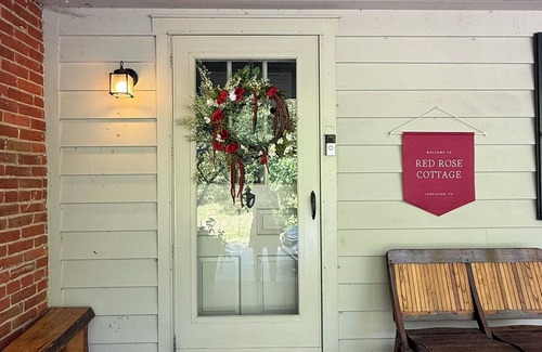 Bausman House | Historic 3 Bedroom 1875 Farmhouse 1 Mile from Lancaster City, Sleeps 8
