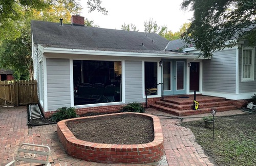 Montgomery House | Historic 3-bedroom Cloverdale Home next to Playhouse