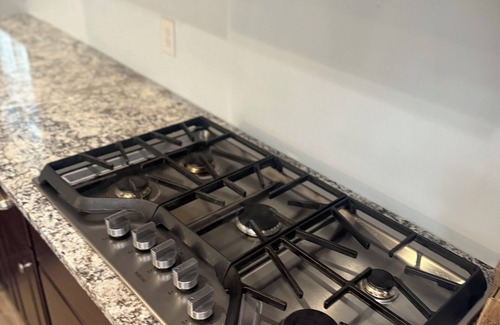 Fremont House | Historic 3-bedroom house, Walking distance to downtown Fremont, Host Friendly