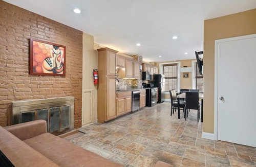 Old City House | HISTORIC 3BED TOWNHOUSE IN OLD CITY PHILADELPHIA-STEPS FROM METRO/RESTAURANTS