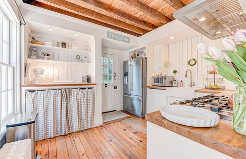 Old Town Alexandria House | Historic 4-bedroom Brockett's Row house in Old Town Alexandria