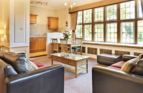 New Forest District Condo | Historic 4-Star Condo Resort in the New Forest