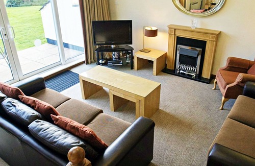 New Forest District Condo | Historic 4-Star Condo Resort in the New Forest