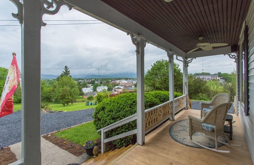 Luray House | Historic 6 BR 6.5 BA home with Stunning Views