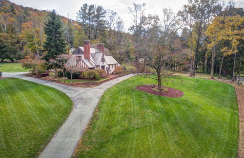 Skyland House | Historic 8 BR Tudor on 3 1/2 Acres. Private estate and beautiful setting.
