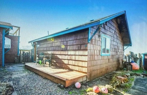 Newport Cottage | Historic Beach Bungalow in Charming Nye Beach #6