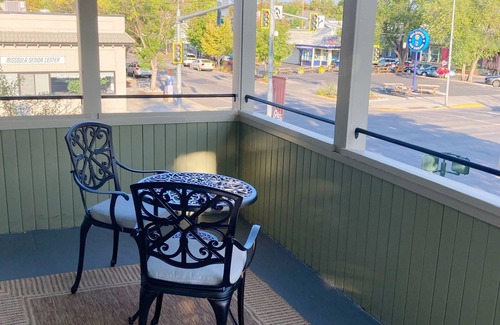 University District House | Historic Beacom Residence — Steps to Downtown, River and U of M.