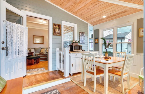 Bemus Point Apartment | Historic Bemus Point Studio w/Porch: Walk to Lake