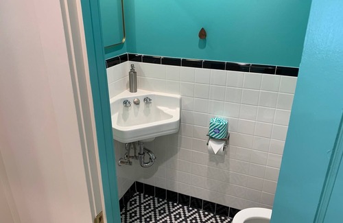 Boone Hotel | Historic Blue Ridge Tourist Court - One Bathroom Suite