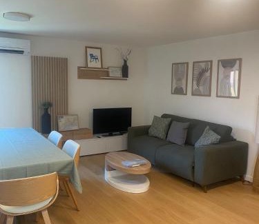 Old Town Apartment | Historic Bright and Beautiful Apartment in Old Nice with Castle Hill View