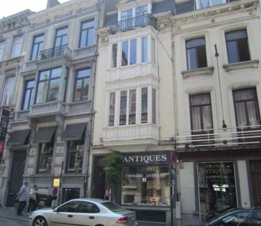 Stalingrad Apartment | Historic Brussels