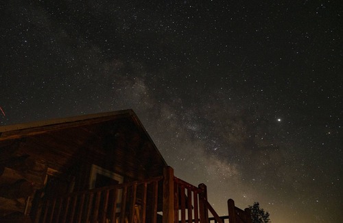 Livermore Cabin | Historic Cabin with Hot tub, Sauna