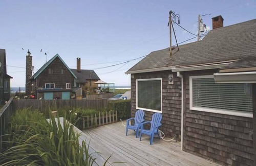 Downtown Cannon Beach House | Historic Cannon Beach Home - 50 Steps From The Sand - West Presidential Streets