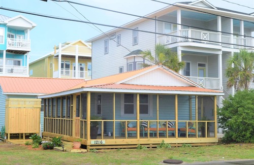 Wilmington Beach House | Historic Carolina Beach Cottage Across from Oceanfront & Screened Porch