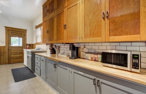Downtown Colorado Springs House | Historic Charm Meets Modern Comfort | Downtown COS