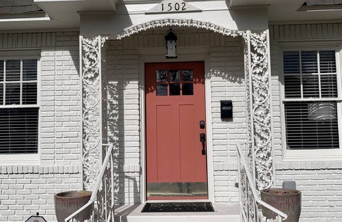 Tuscaloosa House | Historic Charmer steps from Downtown Tuscaloosa, The Strip, and UA Campus