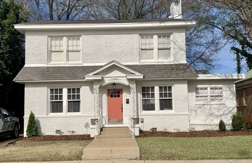 Tuscaloosa House | Historic Charmer steps from Downtown Tuscaloosa, The Strip, and UA Campus