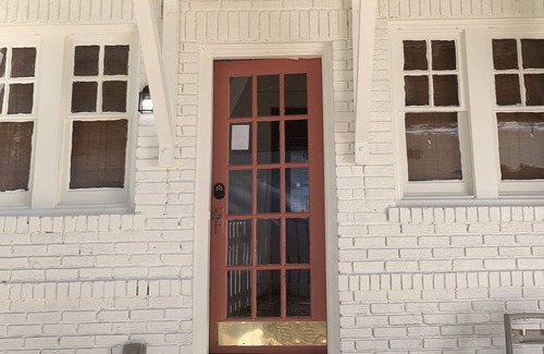 Tuscaloosa House | Historic Charmer steps from Downtown Tuscaloosa, The Strip, and UA Campus