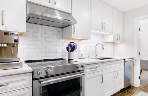 Old Town Alexandria House | Historic, Charming Home in Old Town