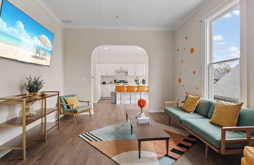 Herron Morton House | Historic Charming 2Story 10BR House | Sleep 20
