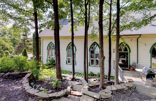 Saugerties House | Historic Church Home in Woodstock/Saugerties