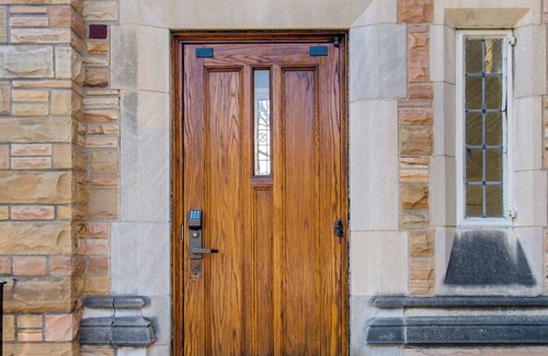 Music Row Apartment | Historic Converted Studio SPECTACULAR location