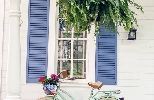 Round Rock Original Plat Cottage | Historic Cottage in Downtown Round Rock