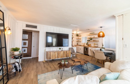Encanto Cottage | Historic Cozy and Aesthetic Cottage w/Private, Safe Pet-Friendly Yard