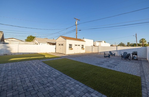 Encanto Cottage | Historic Cozy and Aesthetic Cottage w/Private, Safe Pet-Friendly Yard