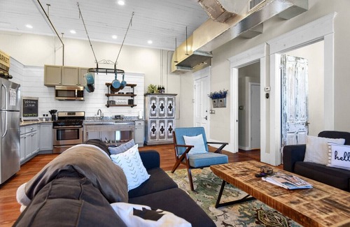 Denison Apartment | Historic Denison Loft with a View