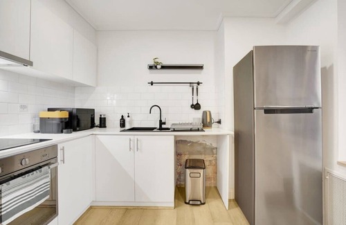 Docklands Apartment | Historic & Designer Loft Style Apt+Parking,Pool