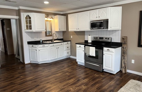 Loudonville Condo | Historic Downtown 1st Floor Flat