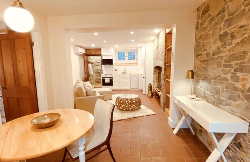 Inner Harbour Apartment | Historic Downtown Hideaway