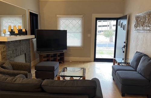 Governmental Mall House | Historic Downtown House - Minutes from Diamondback’s Chase Field!