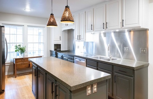 Saugatuck House | Historic Downtown Saugatuck Home - sleeps 12