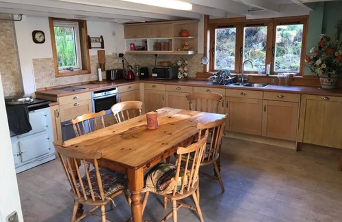 Letterfinlay House | Historic family home with stunning views of Loch Lochy and private beach