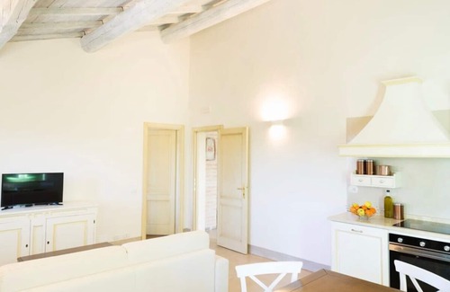 Marsciano Villa | Historic Farmhouse Villa With Beautiful Mini jacuzzi
