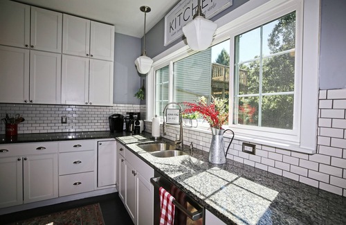 Fennville House | Historic Fenn Hill Estate w/Idyllic Vineyard Views - Arcade, Hot Tub, Fire Pit & Pool