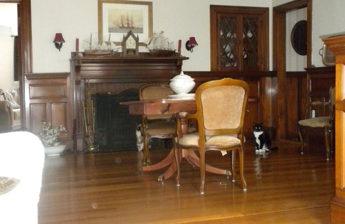 Concord House | Historic Fifer Davis House Circa 1760. Private Room. Private Entrance