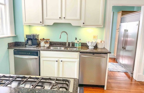 East of Broadway House | Historic Gem in Downtown Little Rock, Near Convention Center