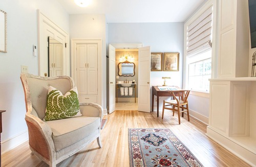 Lewisburg Hotel | Historic General Lewis Inn